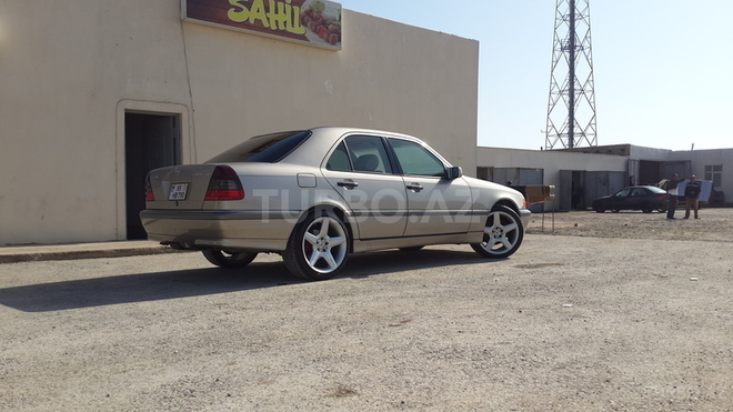Mercedes C 230 1999, 175,000 km - 2.3 l - Bakı