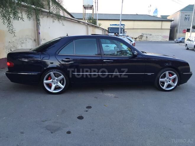 Mercedes E 240 2001, 204,800 km - 2.4 л - Bakı