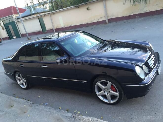 Mercedes E 240 2001, 204,800 km - 2.4 л - Bakı