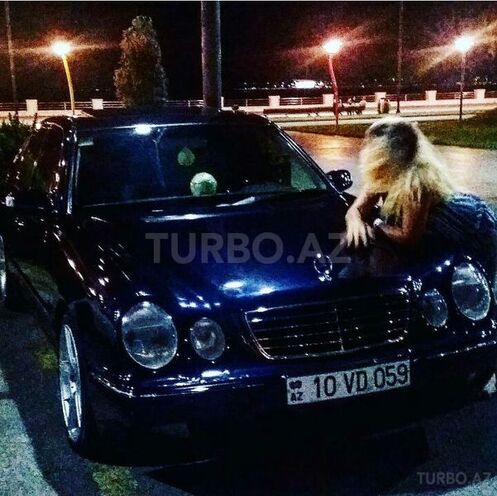 Mercedes E 240 2001, 204,800 km - 2.4 л - Bakı