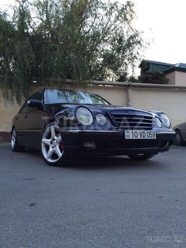 Mercedes E 240 2001, 204,800 km - 2.4 л - Bakı