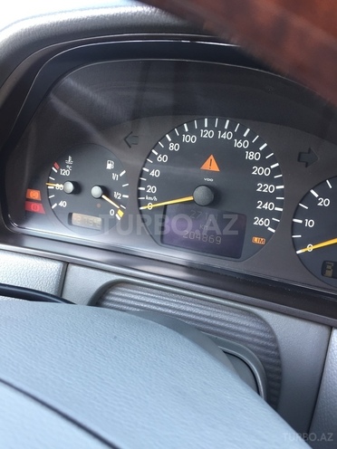 Mercedes E 240 2001, 204,800 km - 2.4 л - Bakı