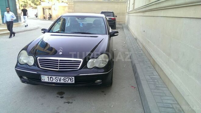 Mercedes C 320 2000, 304,578 km - 3.2 l - Bakı
