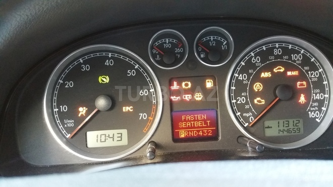 Volkswagen Passat 2004, 143,500 km - 1.8 l - Bakı