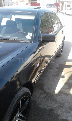 Mercedes E 240 1997, 200,000 km - 2.4 л - Bakı