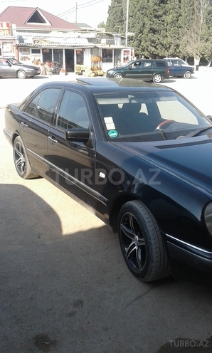 Mercedes E 240 1997, 200,000 km - 2.4 л - Bakı
