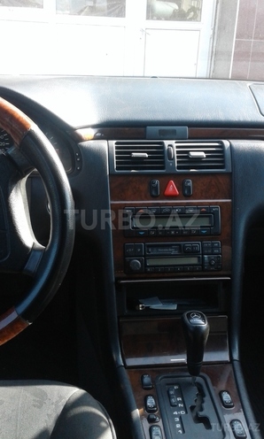 Mercedes E 240 1997, 200,000 km - 2.4 л - Bakı