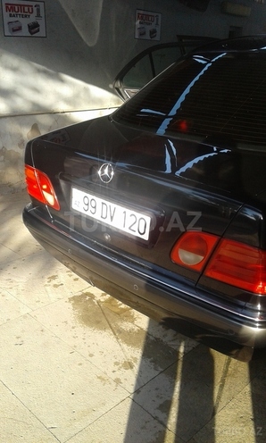 Mercedes E 240 1997, 200,000 km - 2.4 л - Bakı