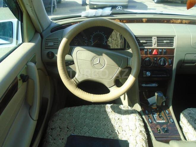 Mercedes C 230 1999, 194,000 km - 2.3 l - Bakı
