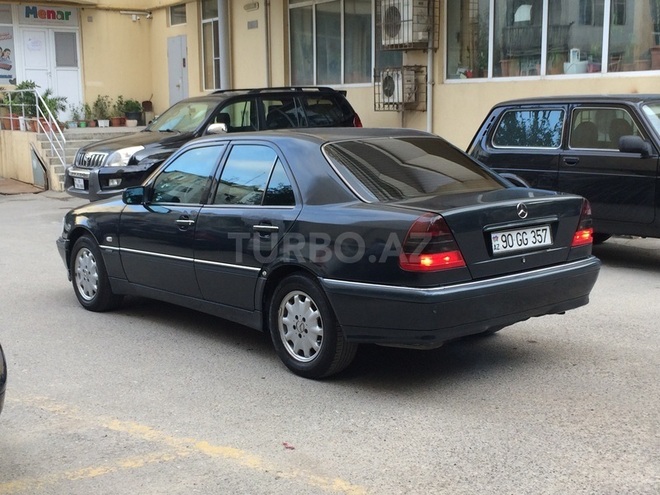 Mercedes C 240 1998, 276,550 km - 2.4 l - Bakı