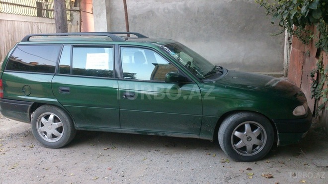 Opel Astra 1996, 300,000 km - 1.6 l - Bakı