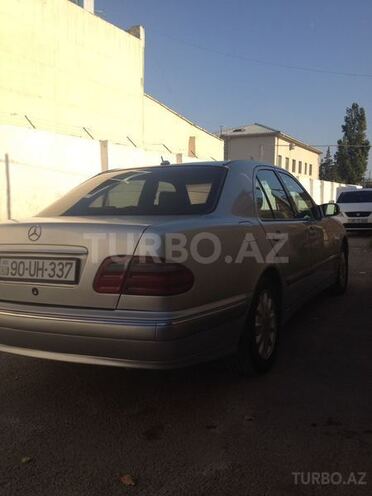 Mercedes E 320 2001, 360,000 km - 3.2 л - Bakı