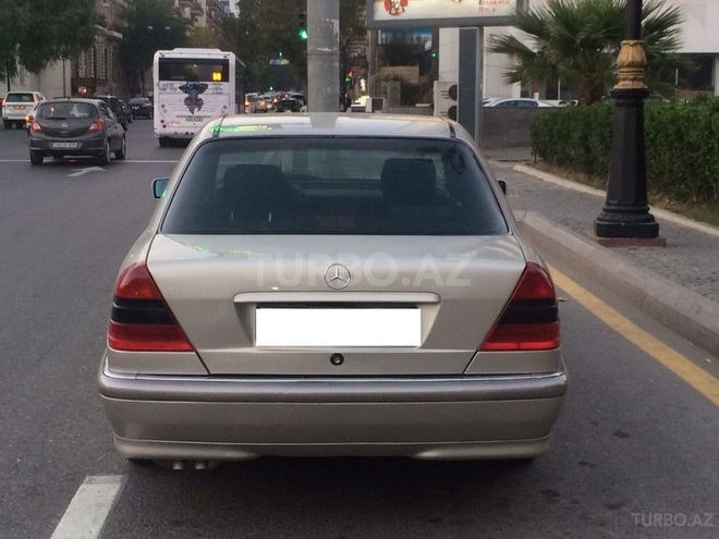 Mercedes C 180 1999, 268,000 km - 1.8 л - Bakı