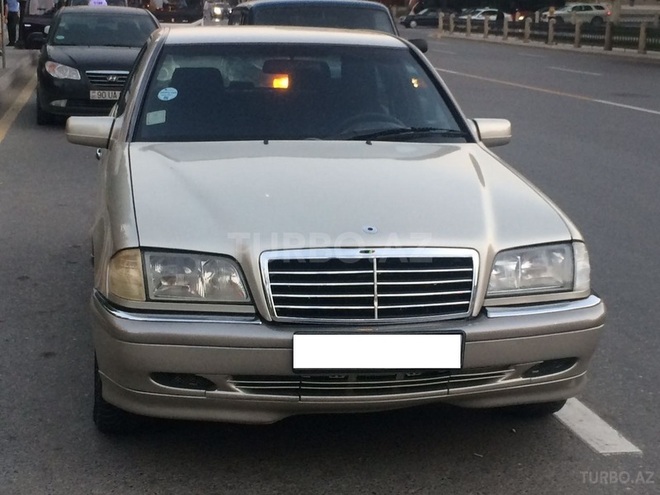 Mercedes C 180 1999, 268,000 km - 1.8 л - Bakı