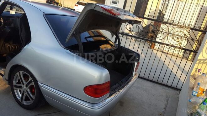 Mercedes E 230 1995, 190,000 km - 2.3 л - Gəncə