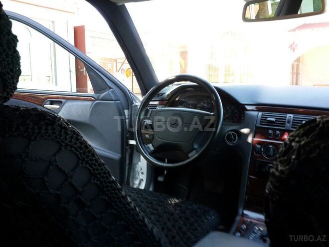 Mercedes C 200 1998, 144,027 km - 2.0 л - Masallı