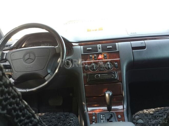 Mercedes C 200 1998, 144,027 km - 2.0 л - Masallı