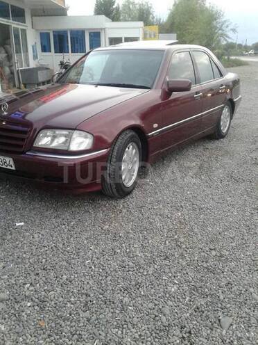 Mercedes C 180 1997, 227,000 km - 0.2 л - Salyan
