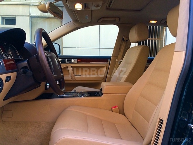 Volkswagen Touareg 2005, 210,000 km - 3.2 л - Bakı