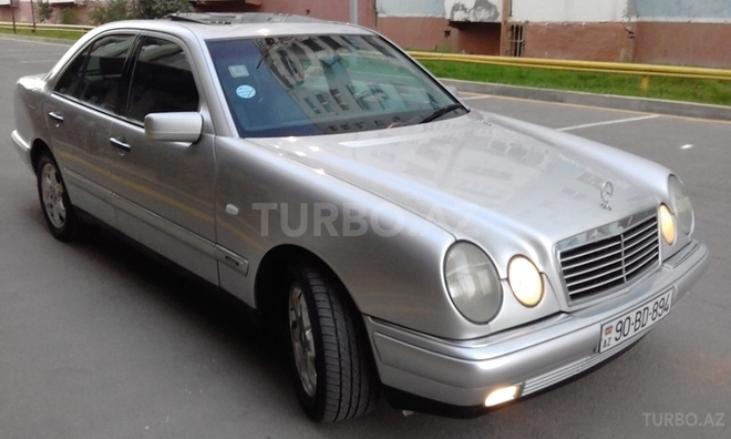 Mercedes E 240 1999, 250,000 km - 2.4 l - Sumqayıt
