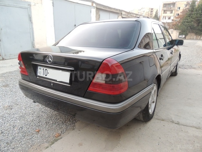 Mercedes C 180 1995, 372,000 km - 1.8 l - Bakı