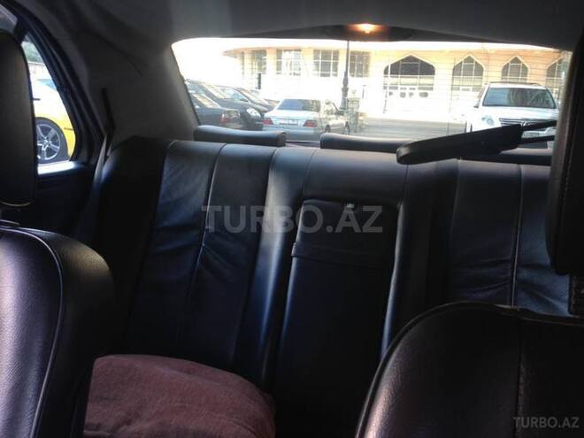 Mercedes E 220 2001, 250,000 km - 2.2 l - Bakı