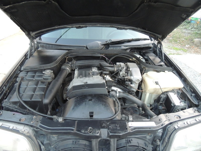Mercedes C 180 1995, 372,000 km - 1.8 l - Bakı