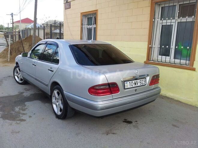 Mercedes E 240 1999, 370,000 km - 0.3 l - Bakı
