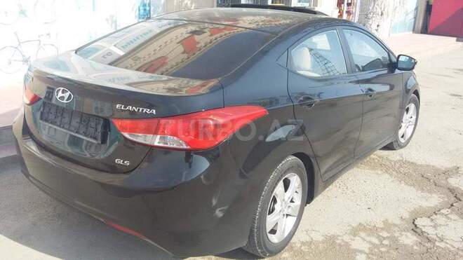 Hyundai Elantra 2012, 128,000 km - 1.6 l - Şabran