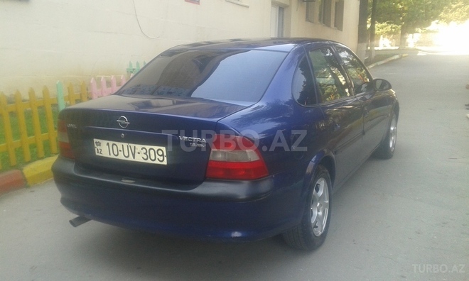 Opel Vectra 1995, 332,000 km - 1.8 l - Bakı