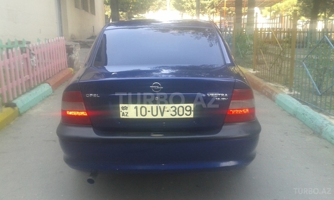 Opel Vectra 1995, 332,000 km - 1.8 l - Bakı