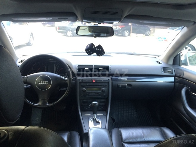 Audi A4 2004, 262,000 km - 1.8 l - Bakı