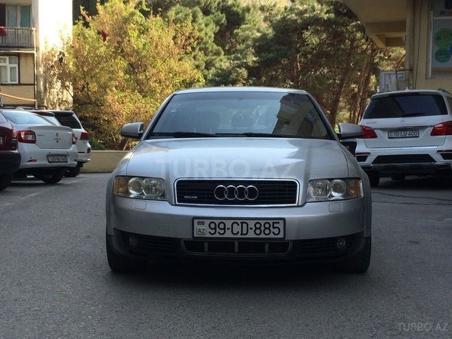 Audi A4 2004, 262,000 km - 1.8 l - Bakı
