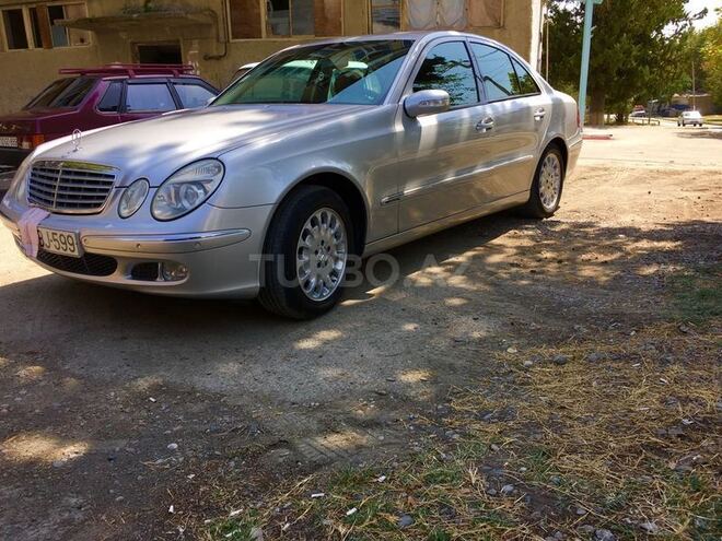 Mercedes E 220 2003, 240,000 km - 0.2 l - Mingəçevir