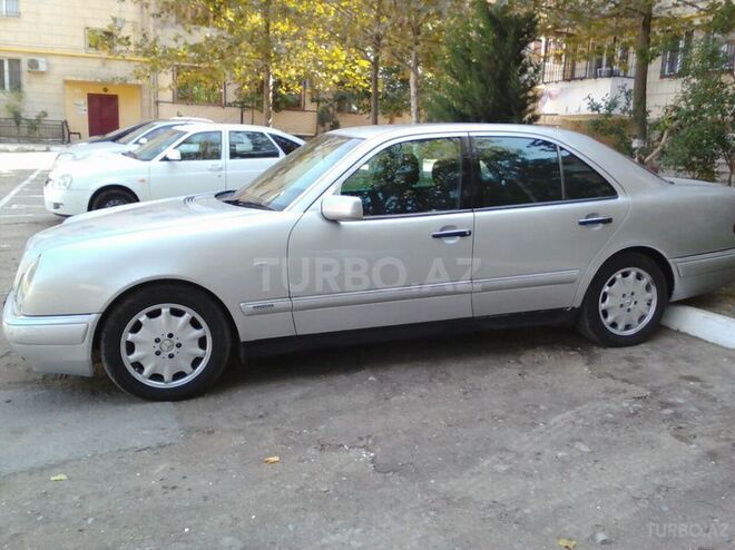 Mercedes E 230 1996, 280,000 km - 2.3 l - Bakı
