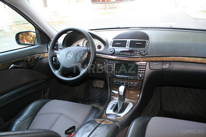 Mercedes E 320 2005, 27,000 km - 3.2 л - Bakı