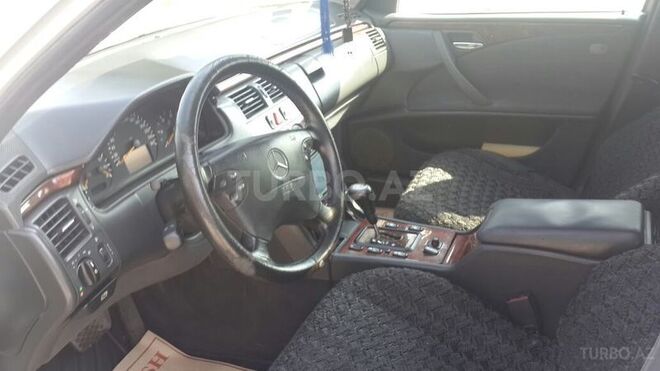 Mercedes E 270 1999, 300,000 km - 2.7 l - Bakı