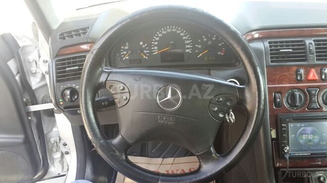 Mercedes E 270 1999, 300,000 km - 2.7 l - Bakı