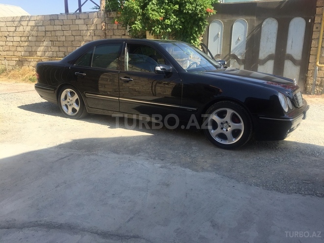 Mercedes E 240 2000, 217,000 km - 2.6 l - Bakı