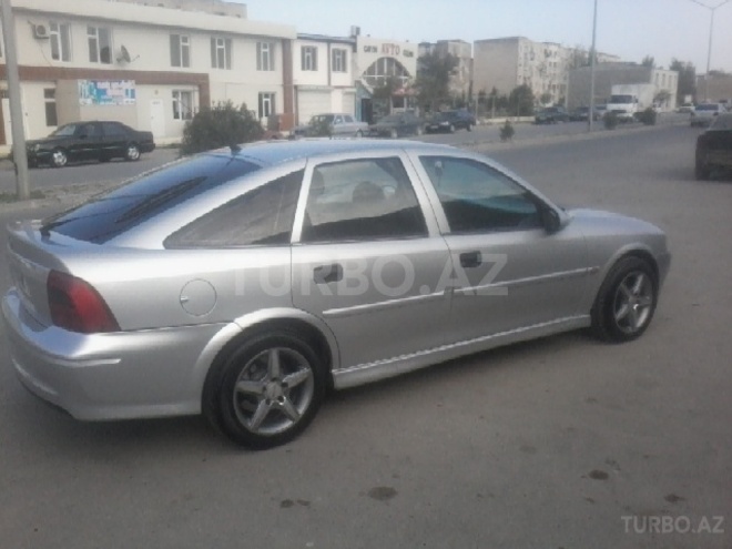 Opel Vectra 1999, 230,000 km - 2.0 л - Sumqayıt
