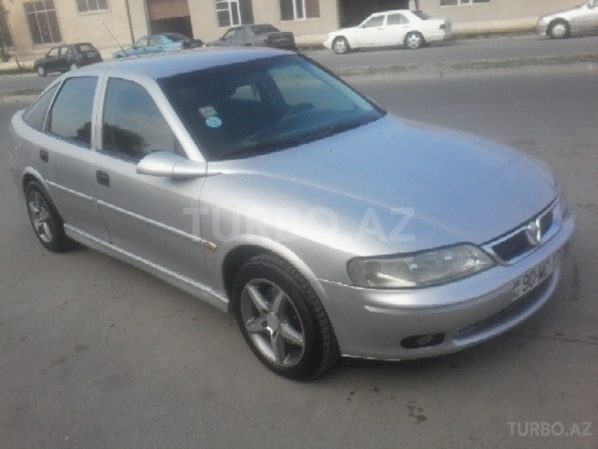 Opel Vectra 1999, 230,000 km - 2.0 л - Sumqayıt