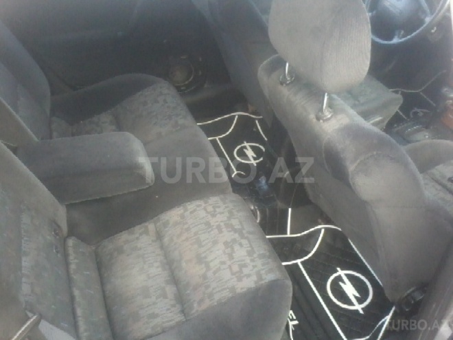 Opel Vectra 1999, 230,000 km - 2.0 л - Sumqayıt