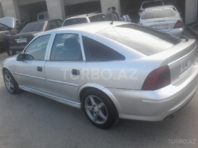 Opel Vectra 1999, 230,000 km - 2.0 л - Sumqayıt
