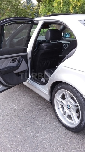 BMW 523 2000, 233,000 km - 2.5 л - Bakı