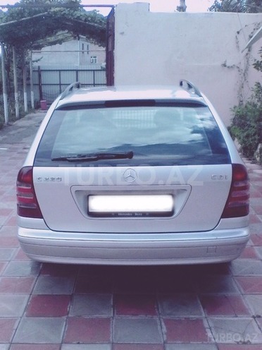 Mercedes C 220 2002, 253,000 km - 2.2 l - Bakı
