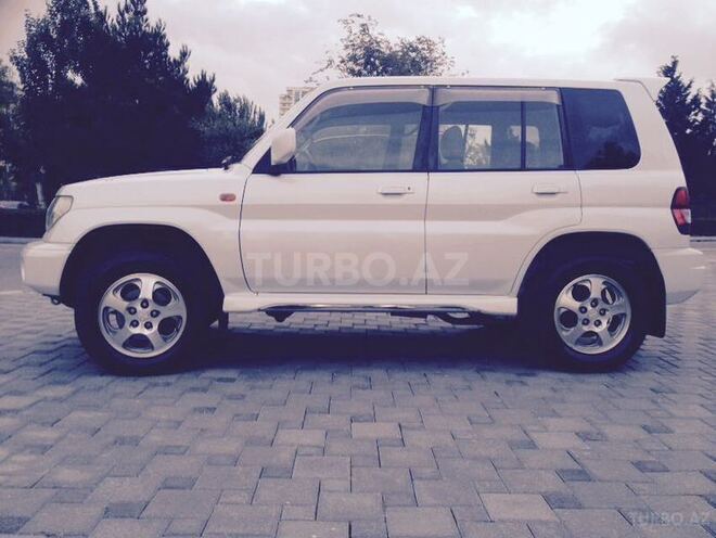 Mitsubishi Pajero io 1999, 215,000 km - 1.8 l - Bakı