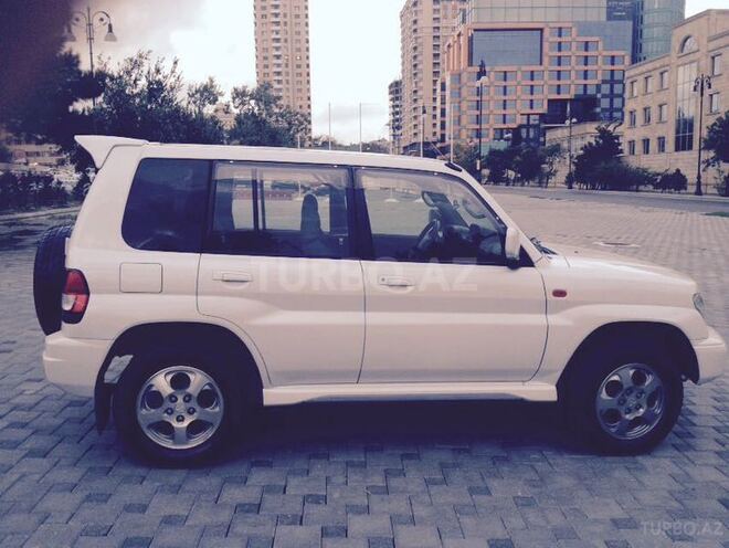 Mitsubishi Pajero io 1999, 215,000 km - 1.8 l - Bakı