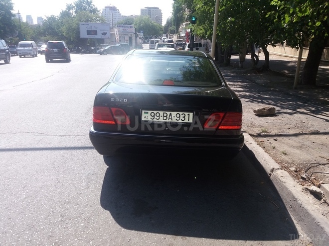 Mercedes E 230 1997, 217,000 km - 2.3 л - Bakı