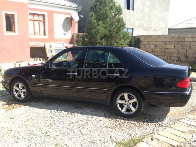 Mercedes E 200 1996, 265,000 km - 2.0 l - Bakı