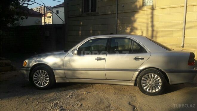 Mercedes C 230 1999, 189,000 km - 2.3 l - Bakı